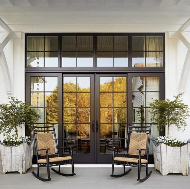 Door repair service