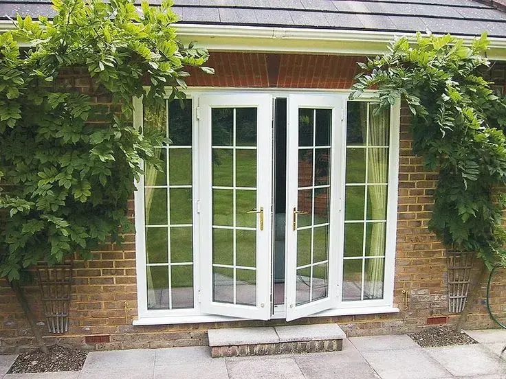 Installing Storm Doors in Miami