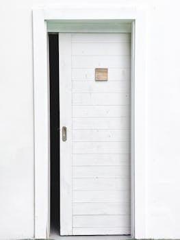 The Complete Guide to Sliding Door Handle Replacement